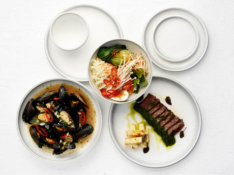 Frosted Steel Round Coupe Plate 143mm: Pack of 4