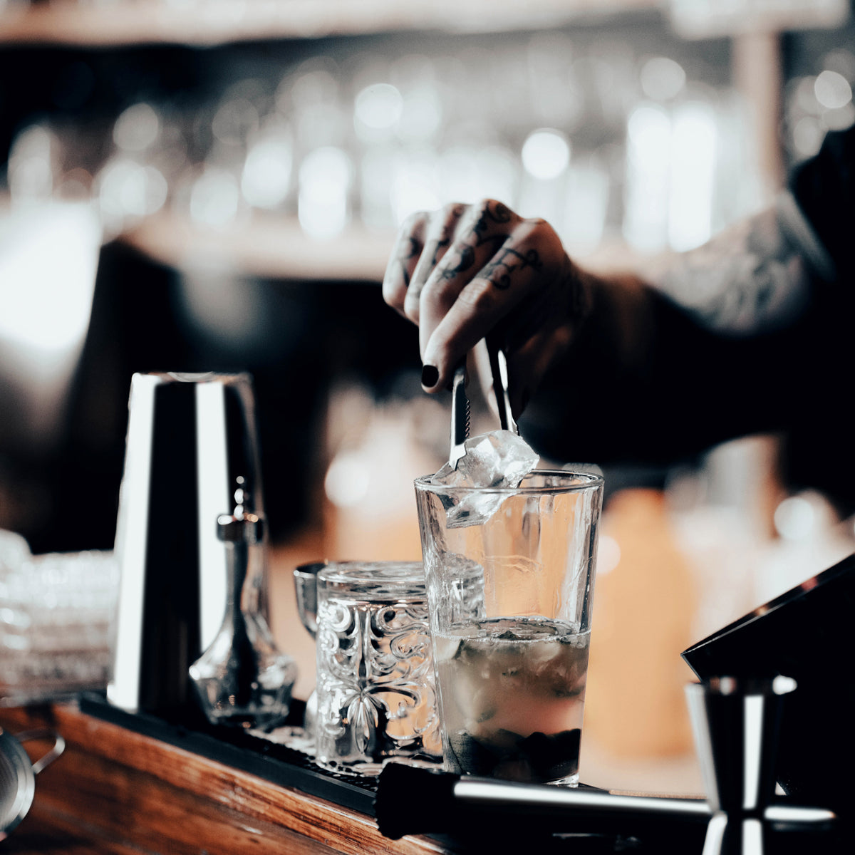 Alligator Teeth Ice Tong - 180Mm