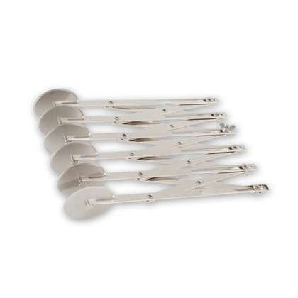 Dough Divider - S-S, 6 Wheel from TheFlyingFork. Sold in boxes of 1. Hospitality quality at wholesale price with The Flying Fork!