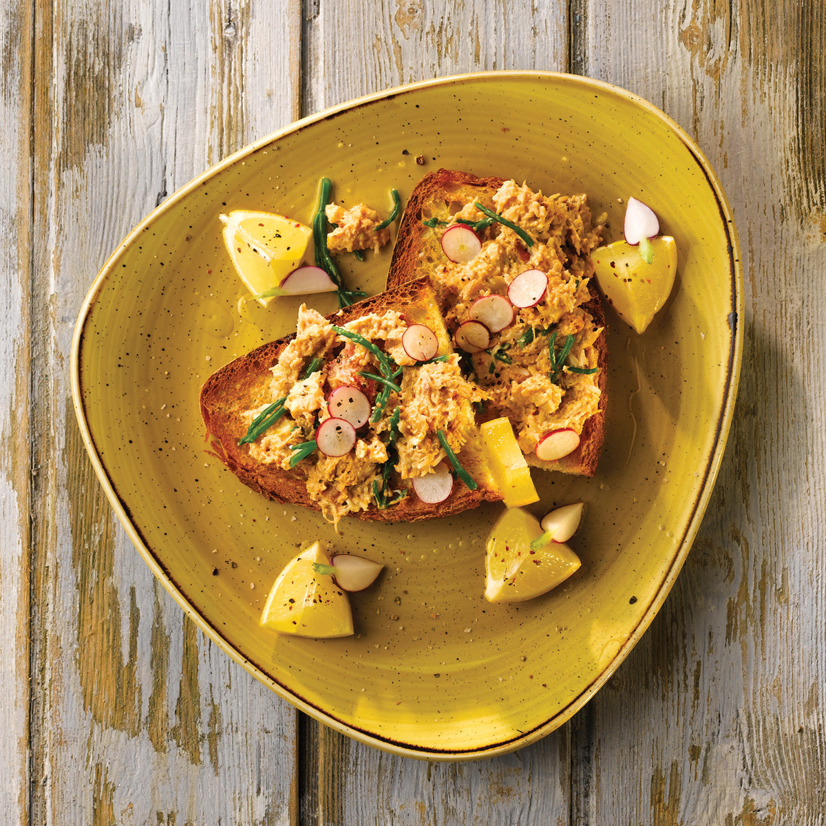 Triangular Plate - 311mm, Mustard Seed Yellow, Stonecast: Pack of 6